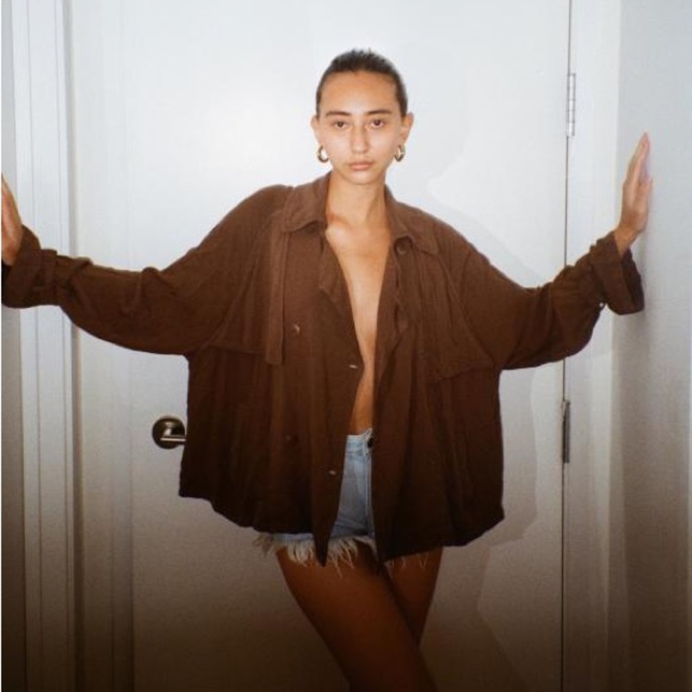 UO OAT New York Fem Short Trench Coat